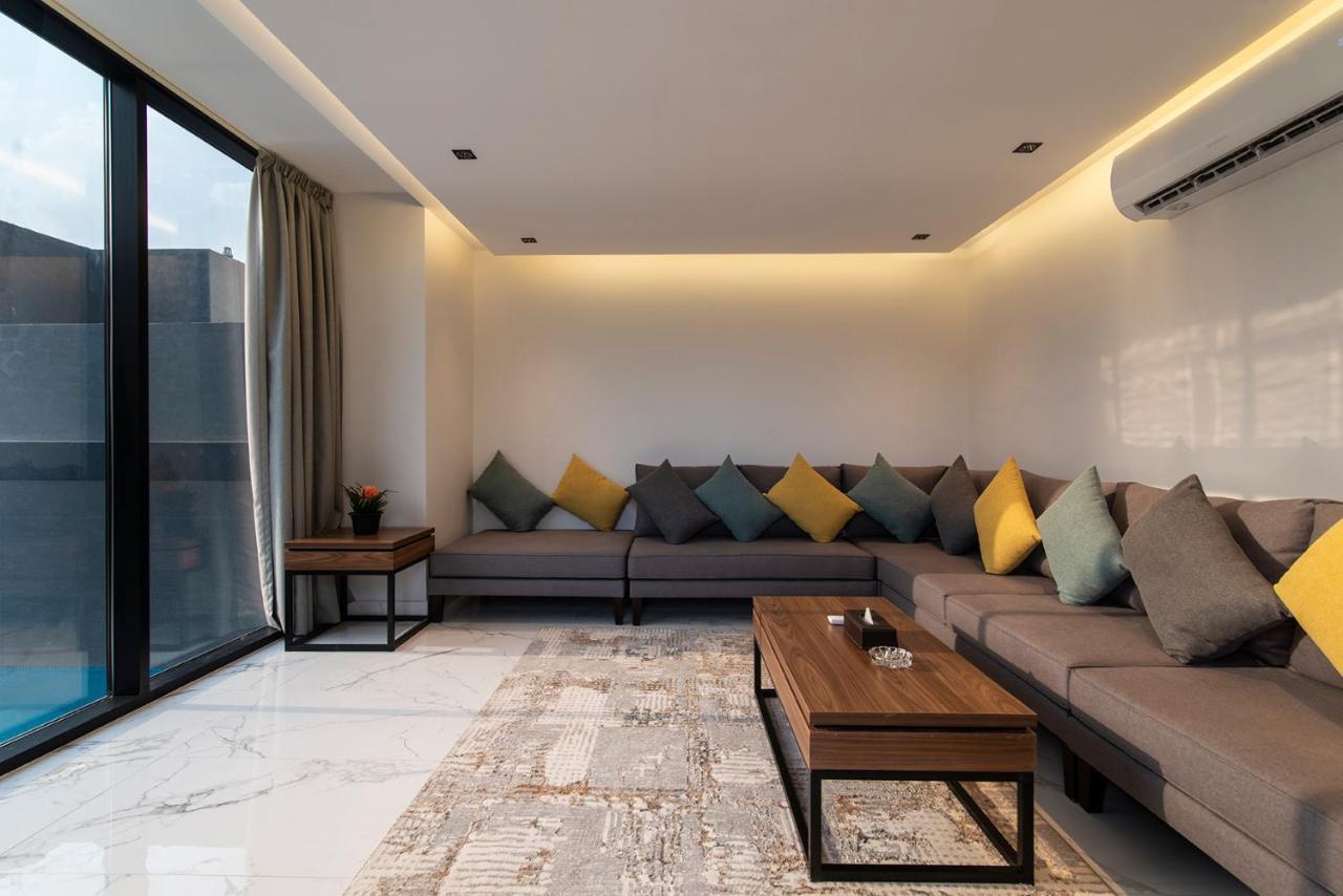 Q Hotel Resorts -Ar Riyad Esterno foto