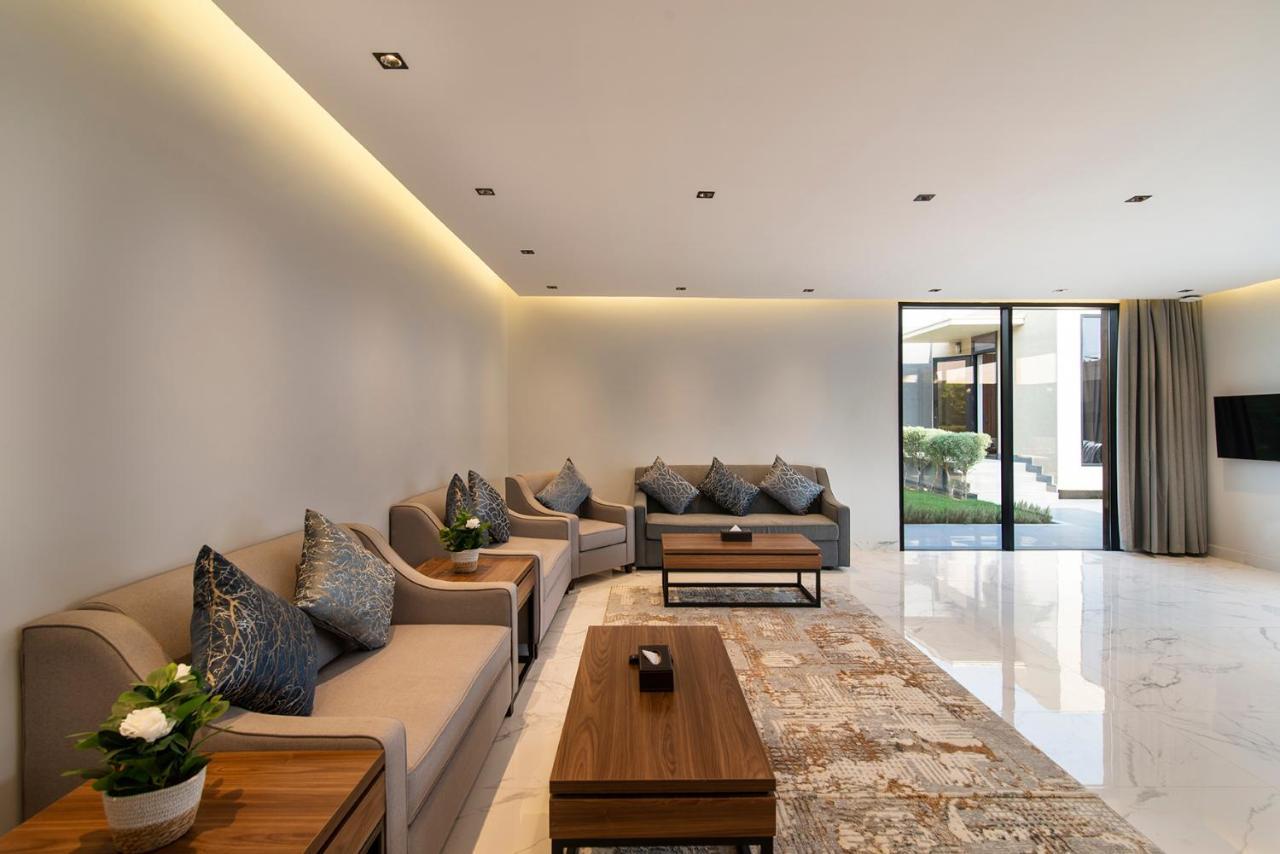 Q Hotel Resorts -Ar Riyad Esterno foto