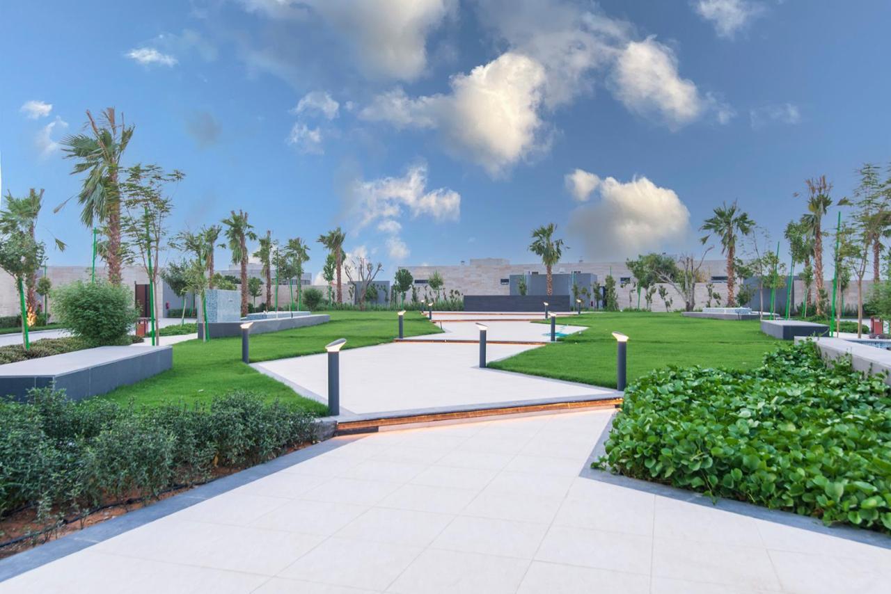 Q Hotel Resorts -Ar Riyad Esterno foto