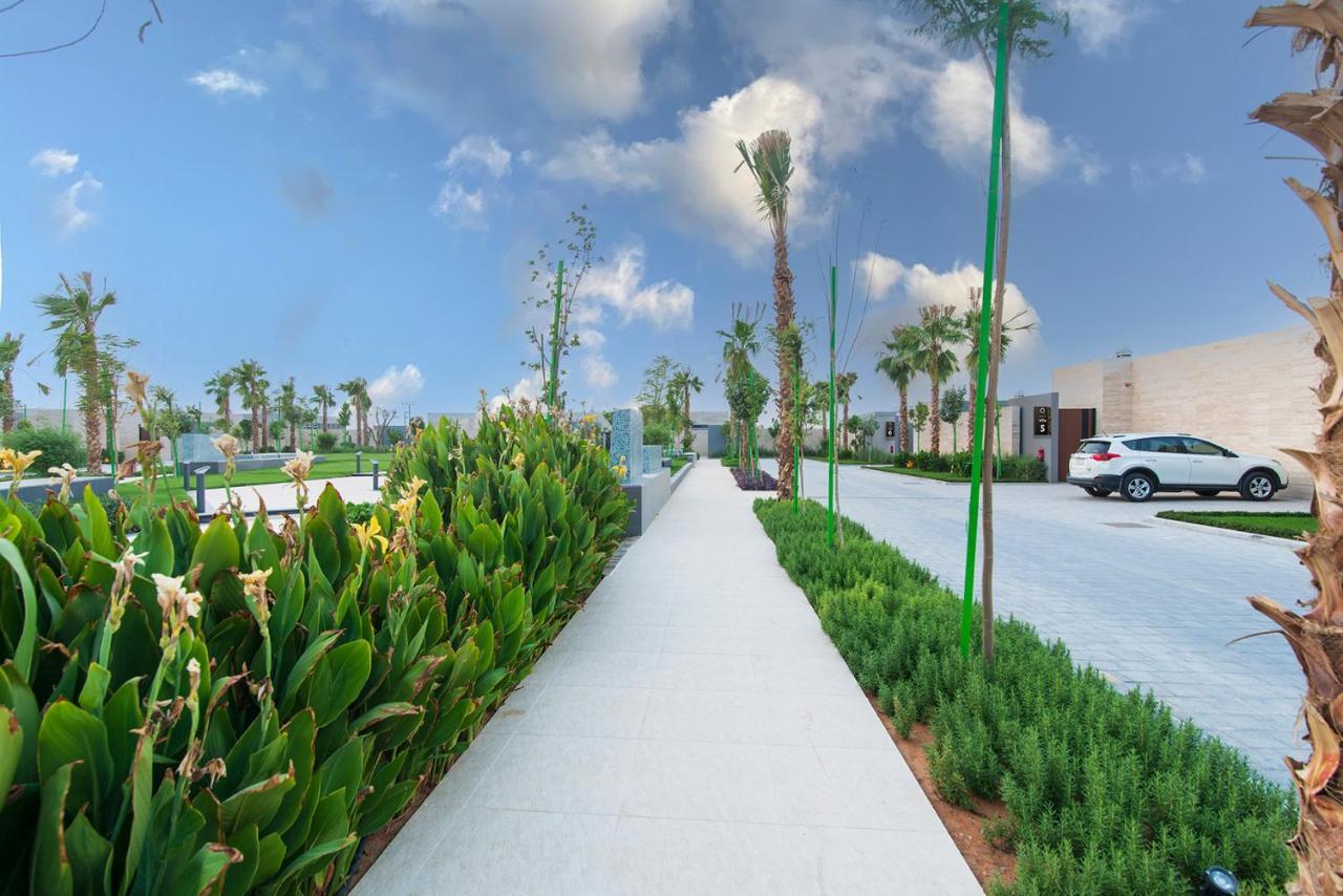 Q Hotel Resorts -Ar Riyad Esterno foto