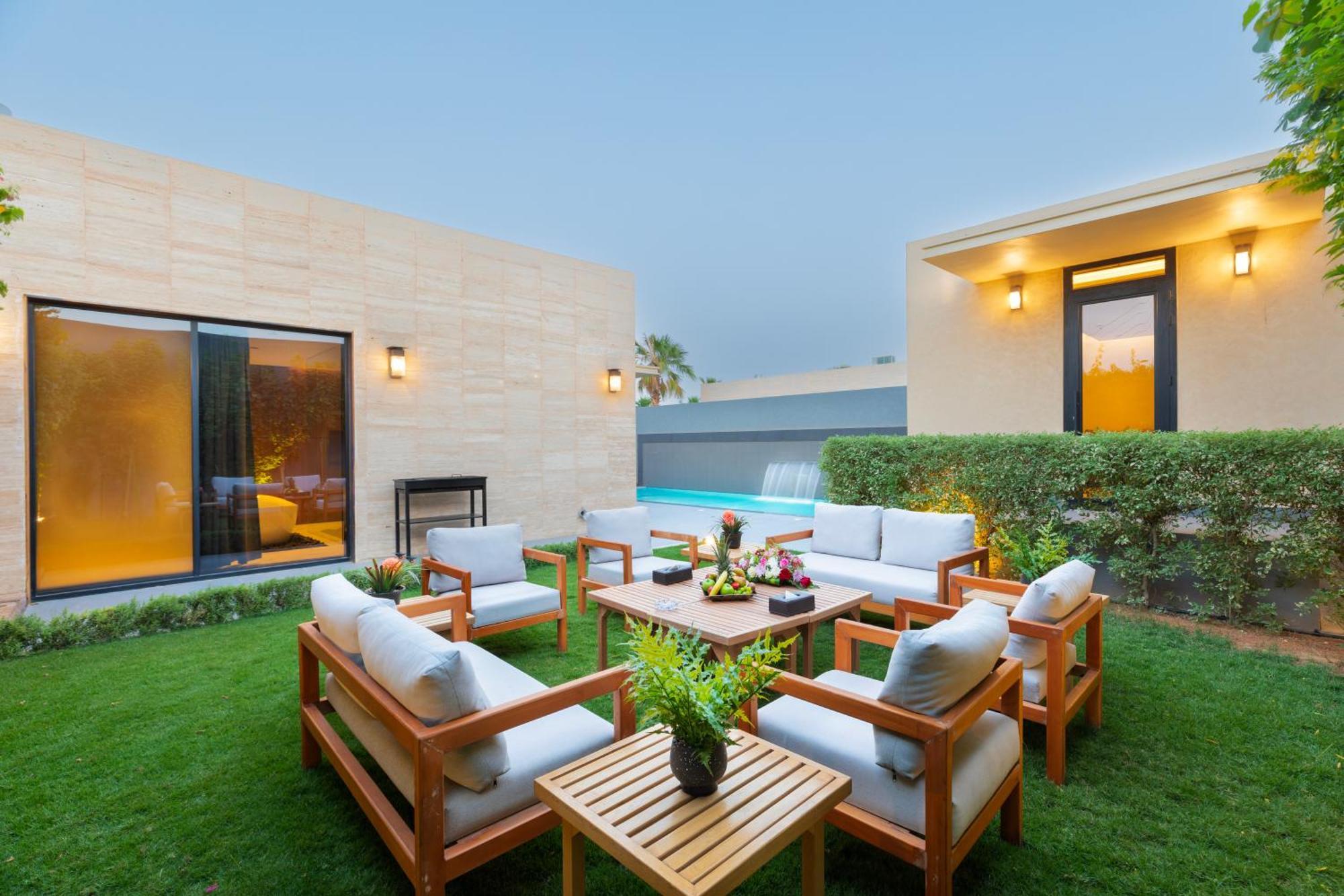 Q Hotel Resorts -Ar Riyad Esterno foto